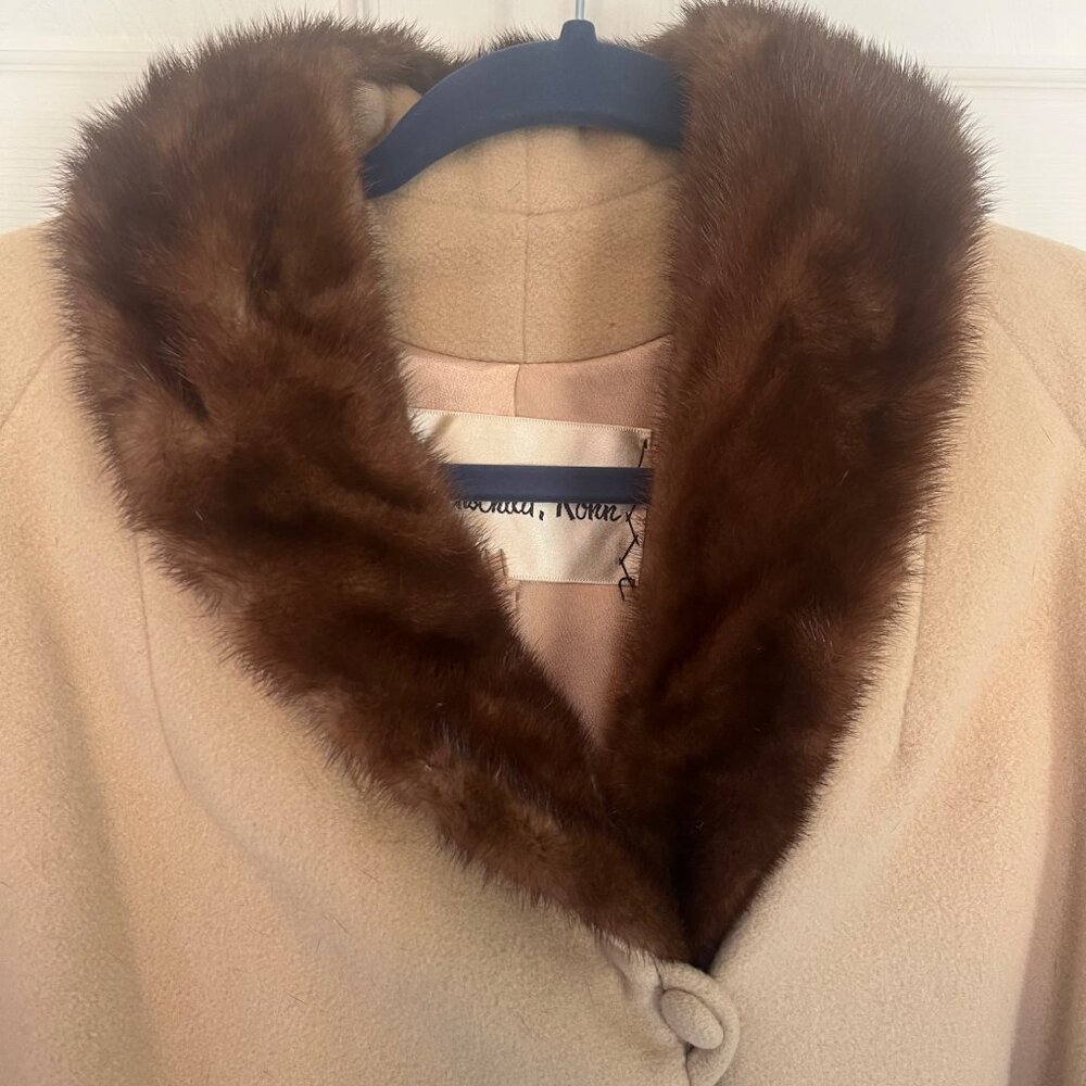 Vintage Hochschild Kohn Camel Fur Collar Swing Coat Overcoat Cape Retro 50s 60s - Picture 3 of 14